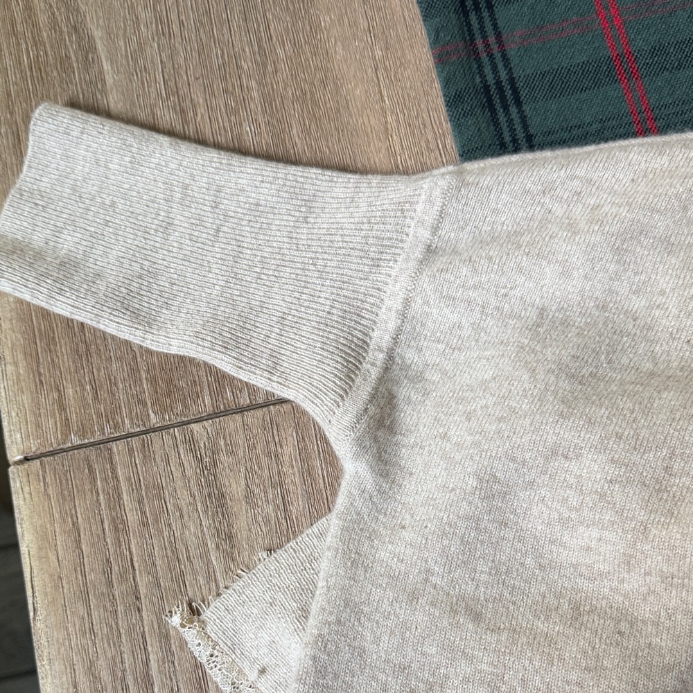Chico's Black Label Soft Cream Women's 100% cashmere Sweater - Picture 6 of 6
